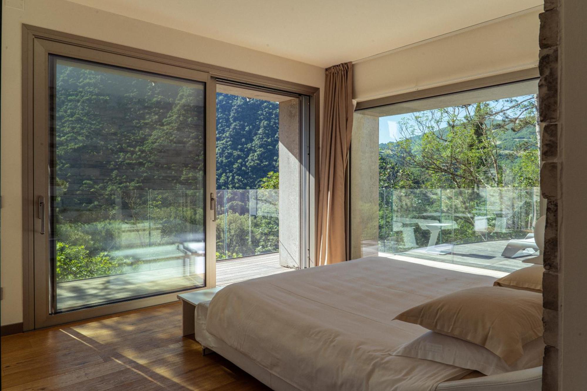 La Forestale Luxury Ecolodge Piano Terra- Appt อัคกวาลาญา ภายนอก รูปภาพ
