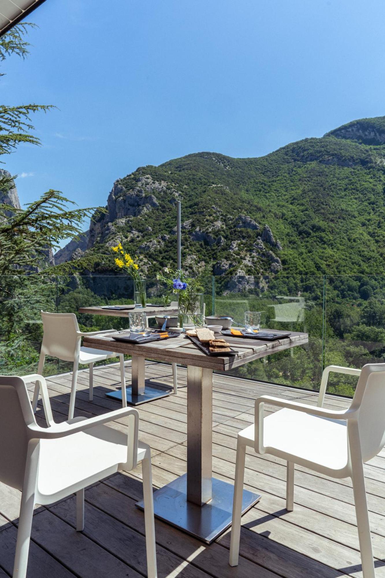 La Forestale Luxury Ecolodge Piano Terra- Appt อัคกวาลาญา ภายนอก รูปภาพ